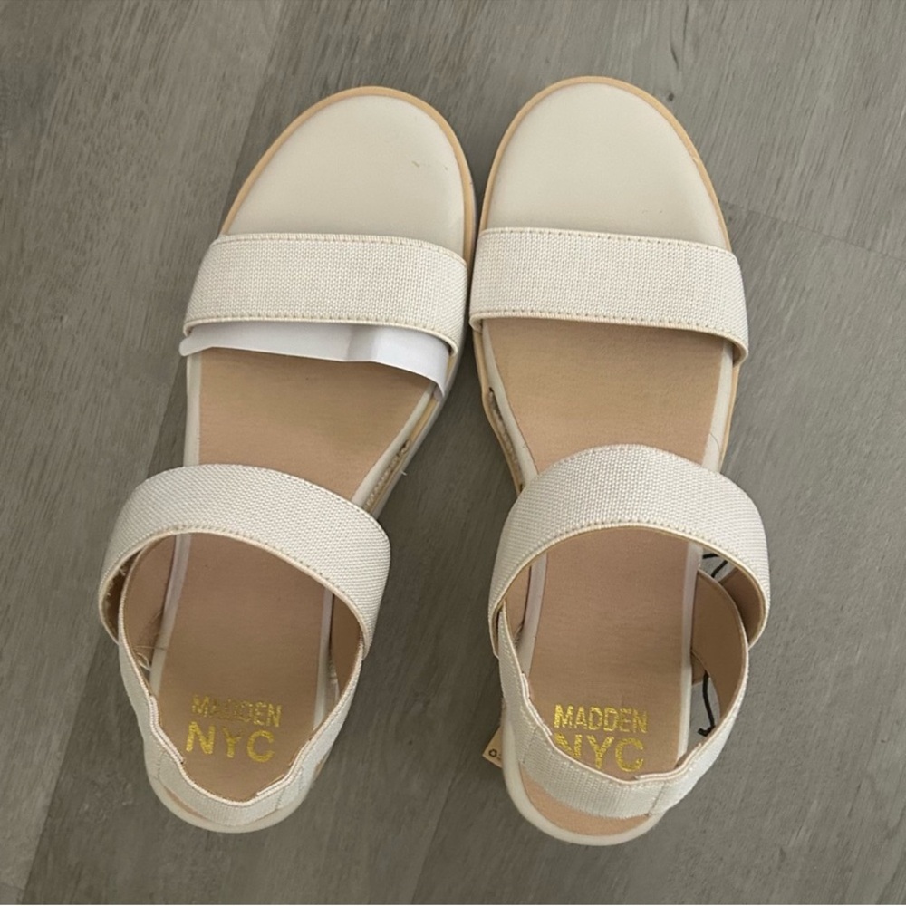 NWT Madden NYC Size 8 white platform sandals